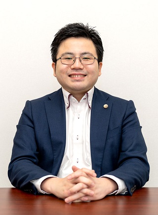 弁護士法人きさらぎの代表：高山 桂